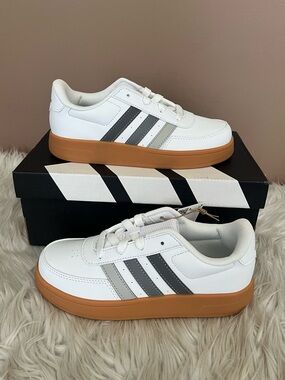 {Adidas} Breaknet Lifestyle Court Lace Sneakers Youth - Youth Size 1.5 - NWT